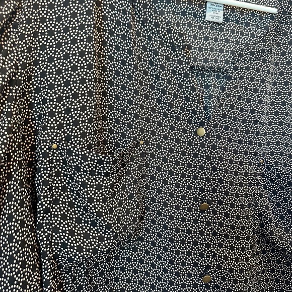 Catherines Chocolate Brown Dot Lightweight Popover Blouse - Size 4X - EUC - Picture 7 of 7